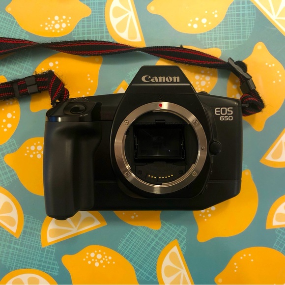 Canon EOS 650 - Picture 3 of 9